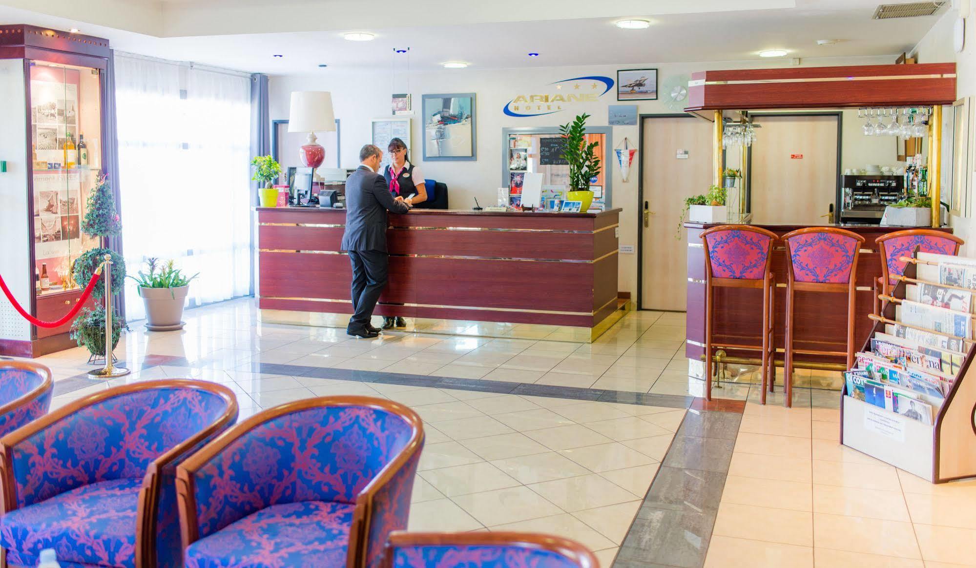 Hotel Ariane Istres Eksteriør billede